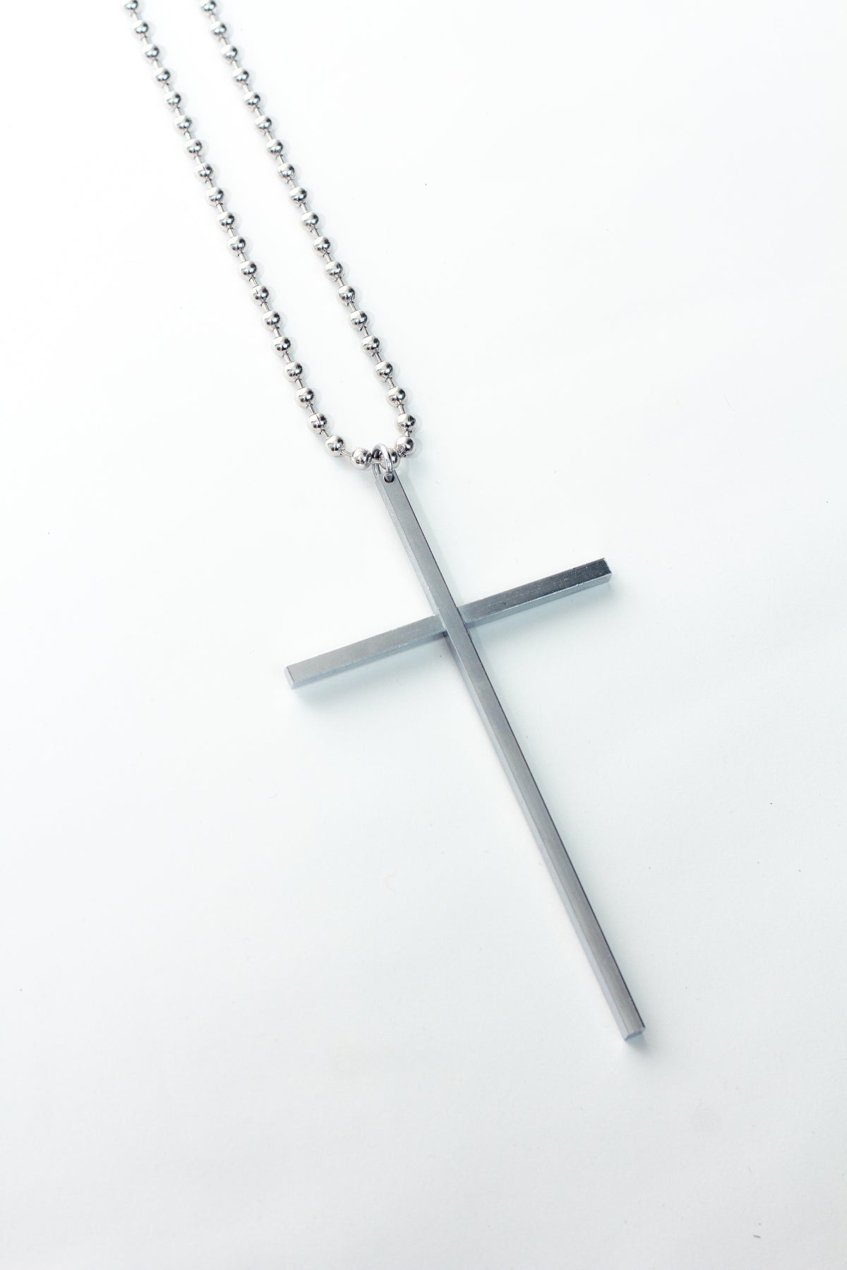 XXL METAL CROSS WITH BALL CHAIN