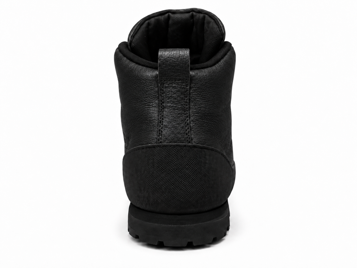 BLACK HIKING BOOTS