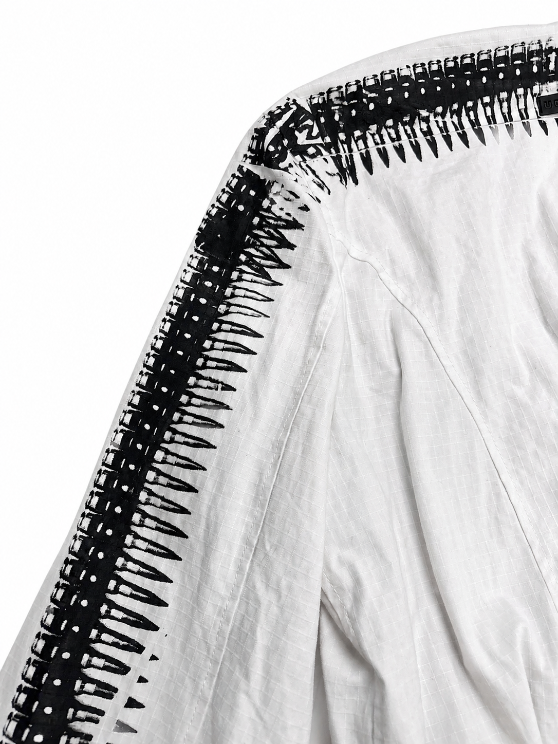 WHITE BULLET V-NECK JACKET - UMS 458-LL X AMORTRASH