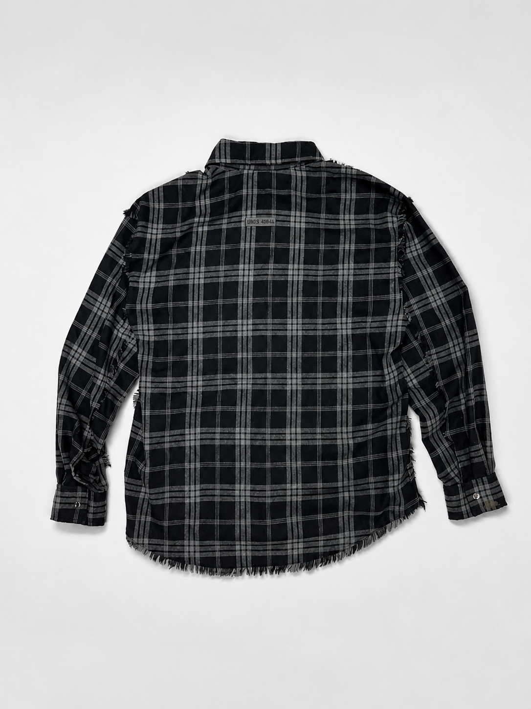 DISTRESSED BLACK FLANNEL
