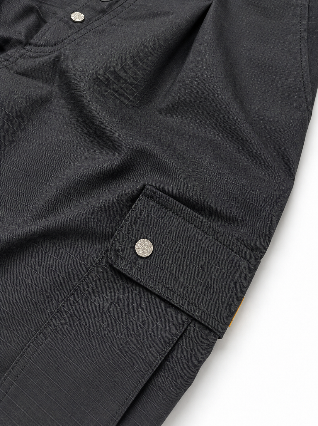 BLACK CARGO SHORTS