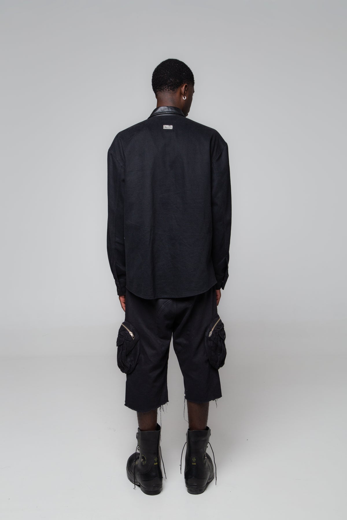 BLACK OVERSHIRT