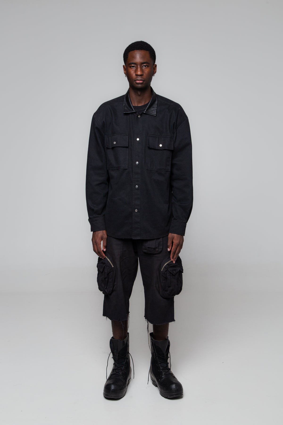 T14 BLACK SHORTS