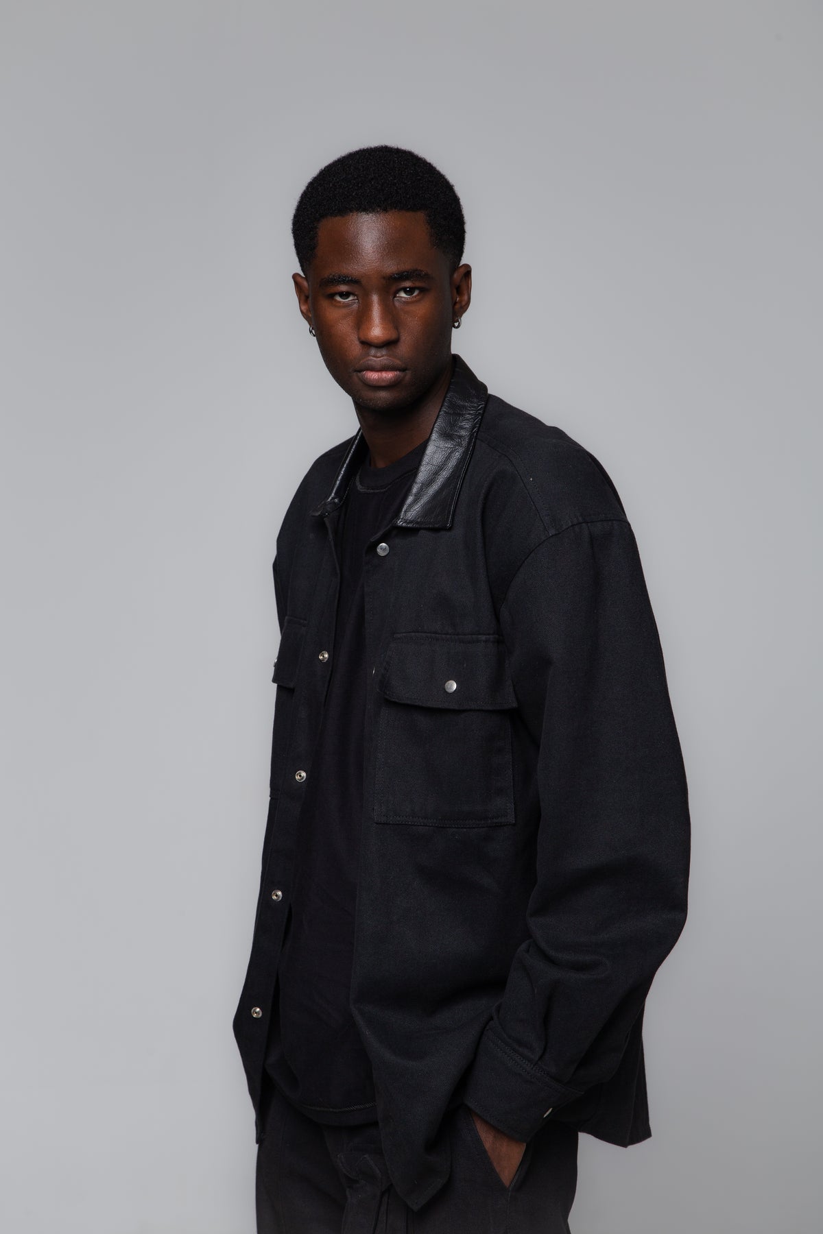 BLACK OVERSHIRT