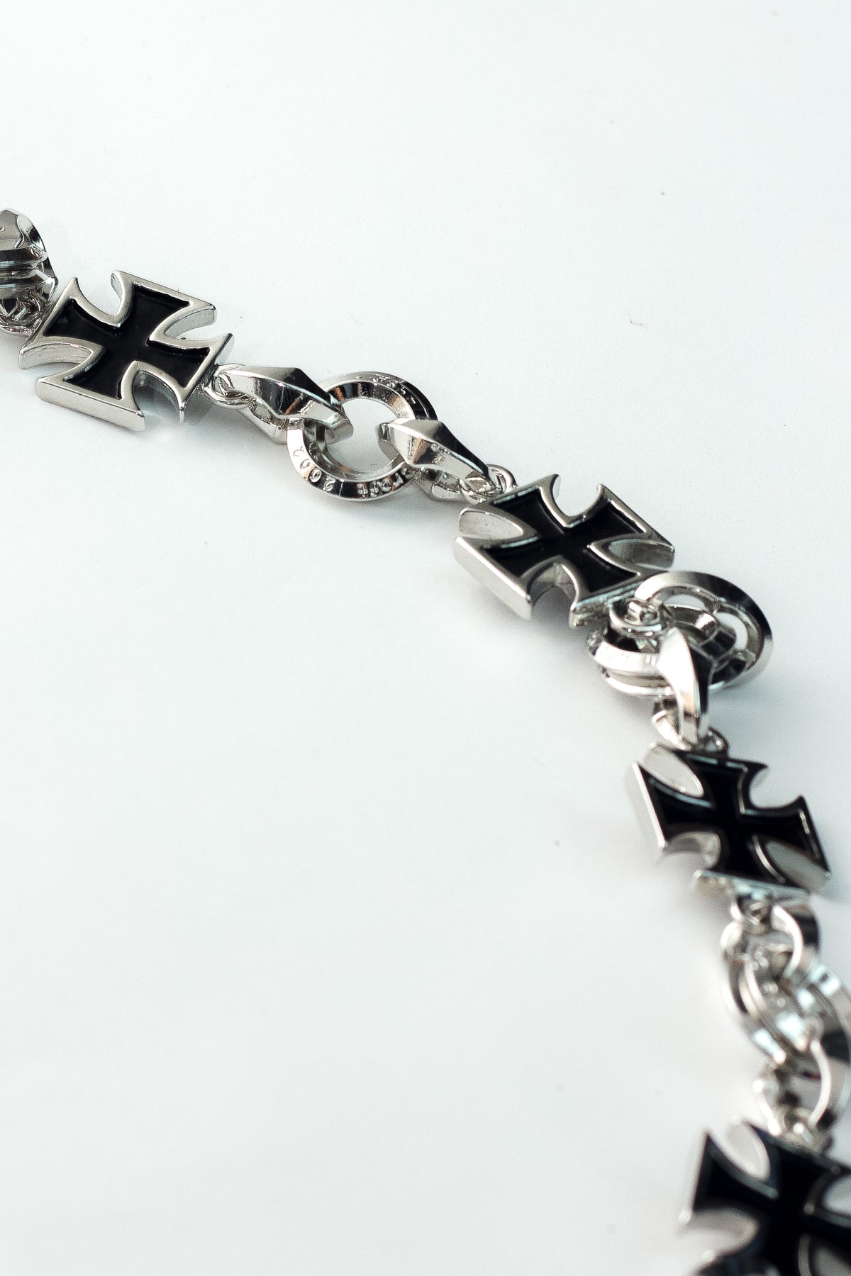 SQUARE CROSS WALLET CHAIN