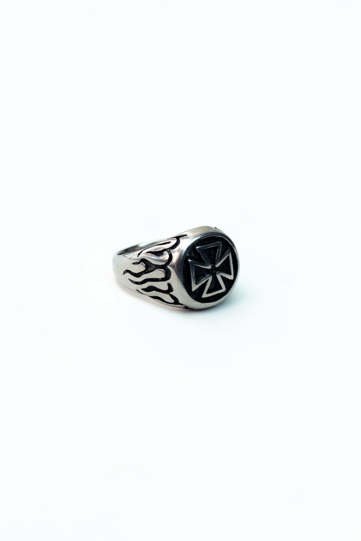 SQUARE CROSS RING