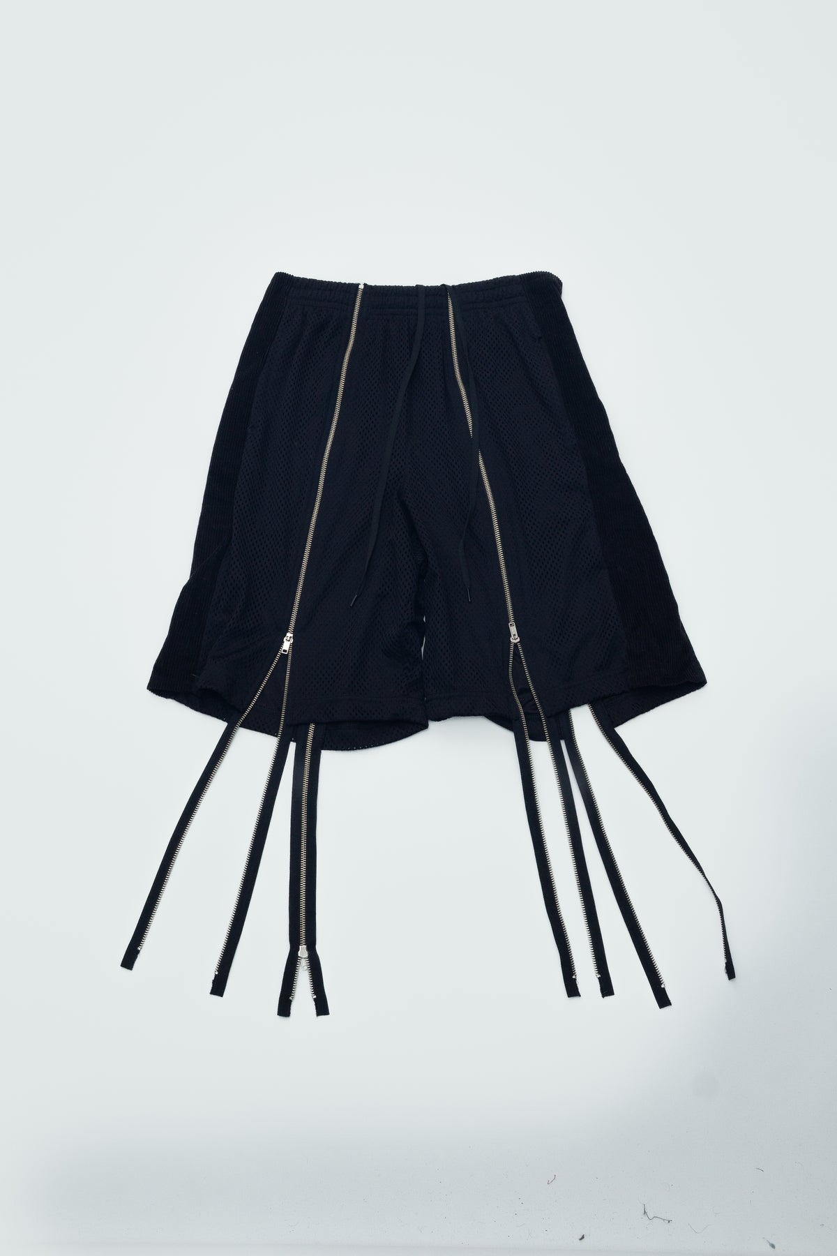 ZIP-UP MESH SHORTS