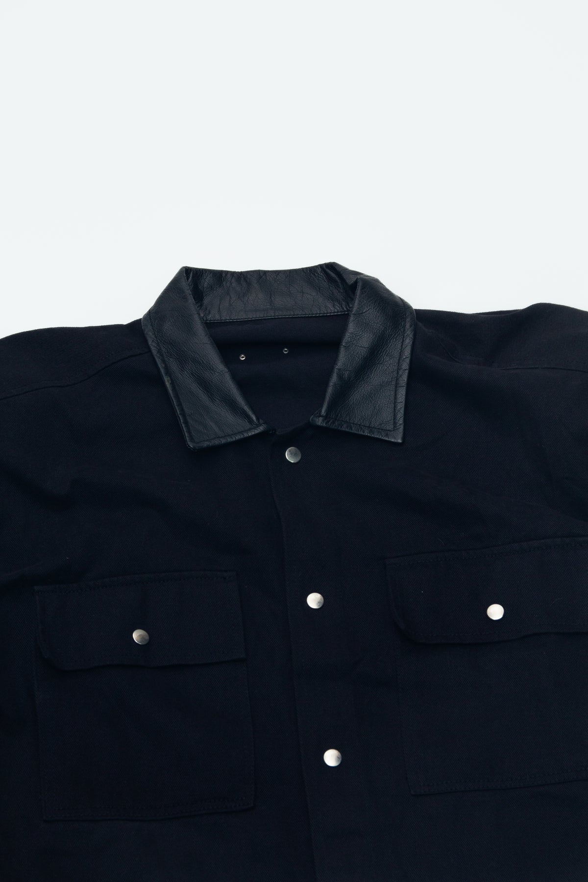 BLACK OVERSHIRT