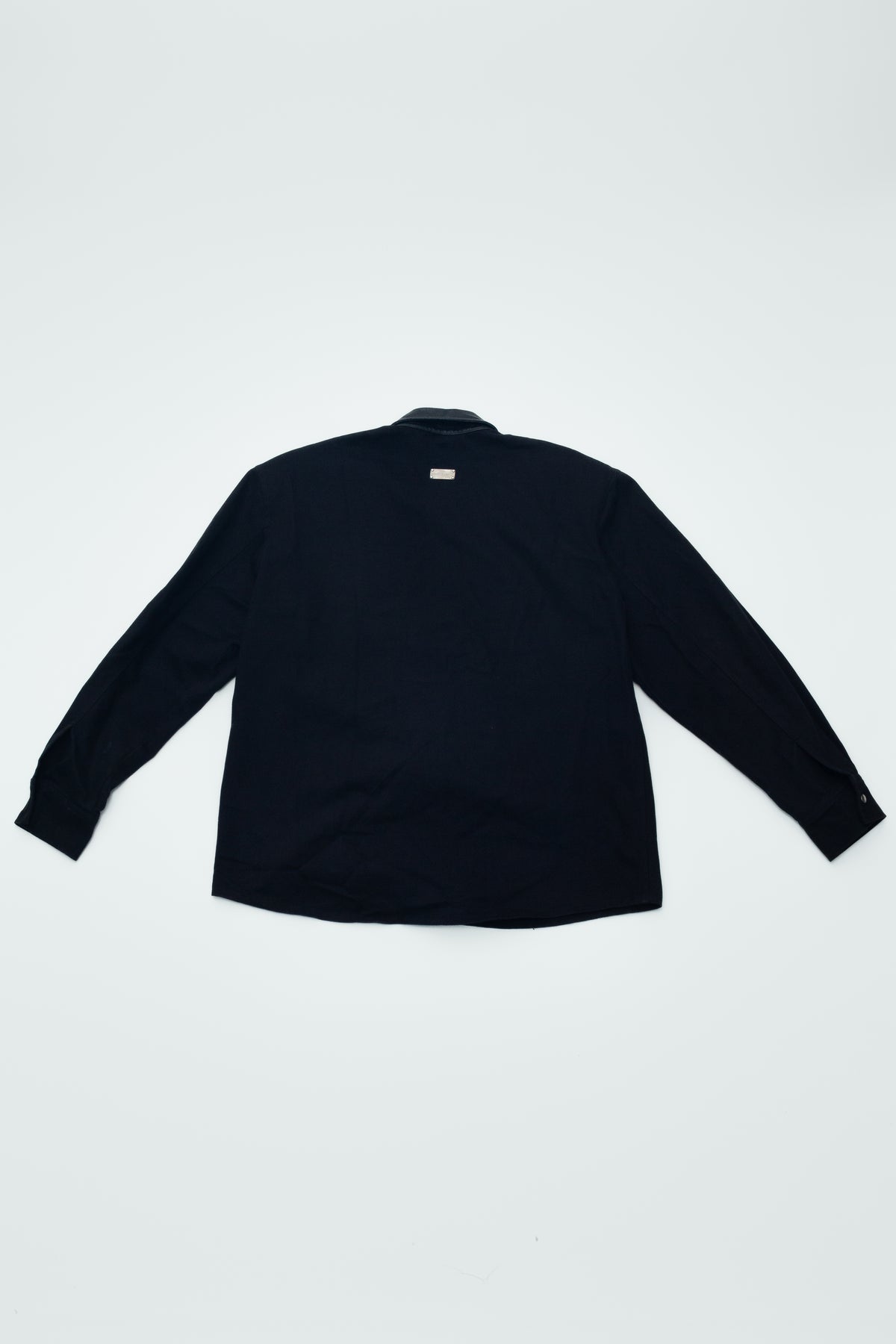 BLACK OVERSHIRT